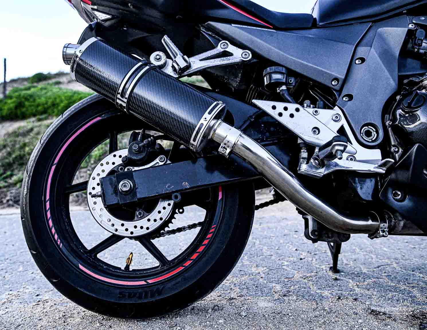 Shooting photo pièces détachées de la moto