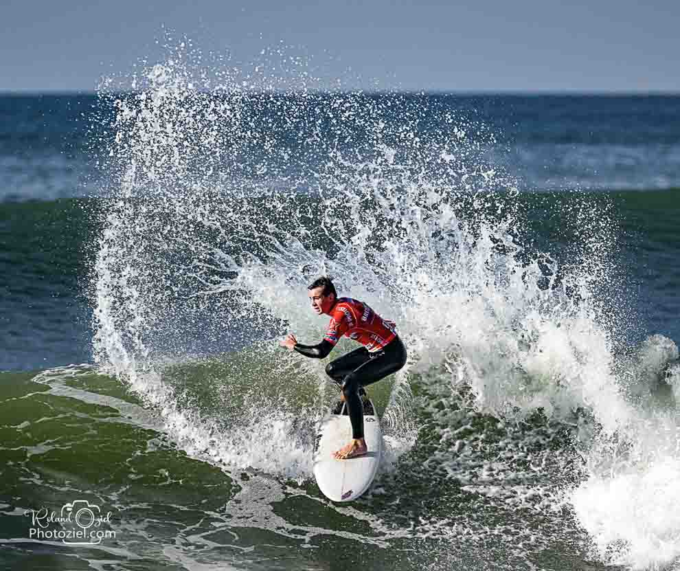 Photo de surf pendant une compétition